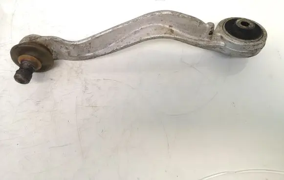 Volkswagen PASSAT B5 Front control arm