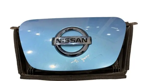 Nissan Leaf I (ZE0) Electric car charge socket cover 