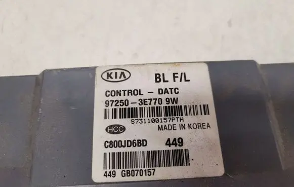 KIA Sorento Climate control unit 972503E770 C800JD6BD S731100157PTH