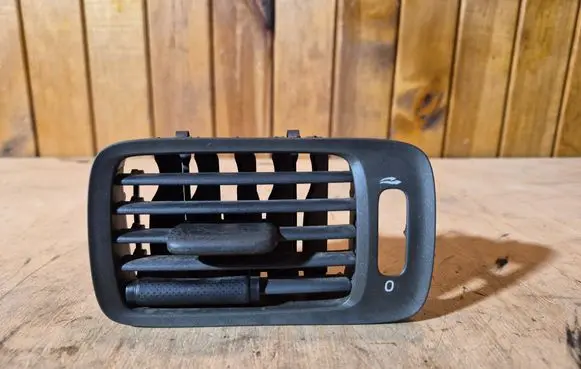 Volvo S70 V70 V70 XC Dash center air vent grill 9481652
