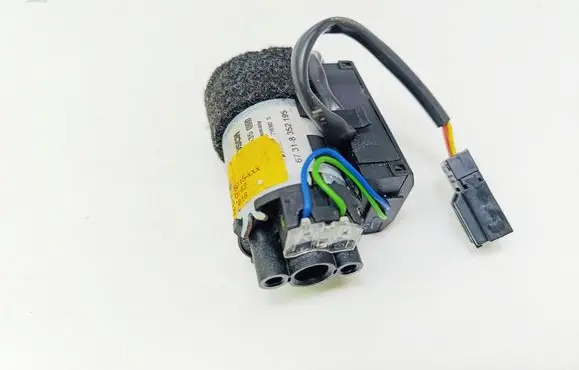 BMW 5 E39 Seat adjustment motor 8352195