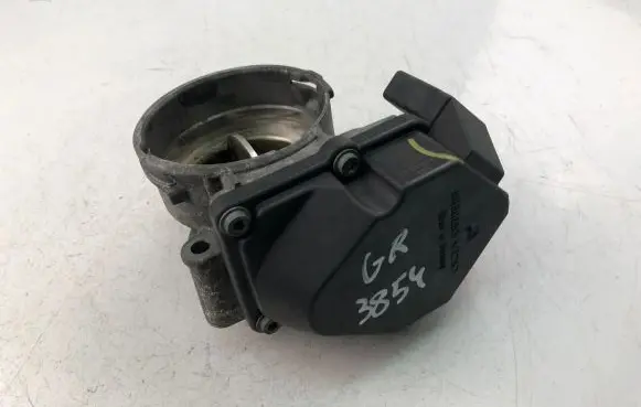 Volkswagen Caddy Throttle valve 03G128063A