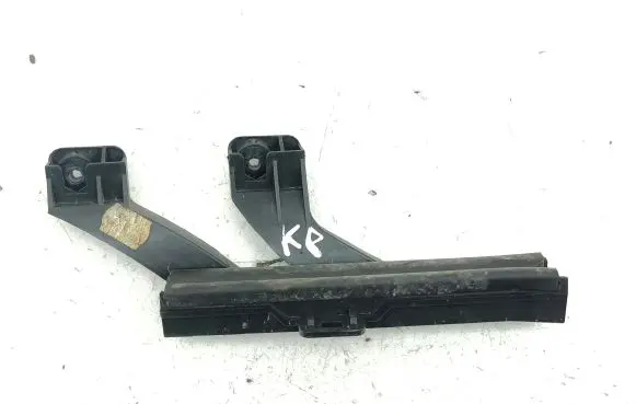 Peugeot 308 Front door windshield rail 