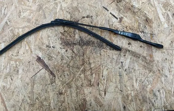Mercedes-Benz E AMG W211 Windshield/front glass wiper blade 