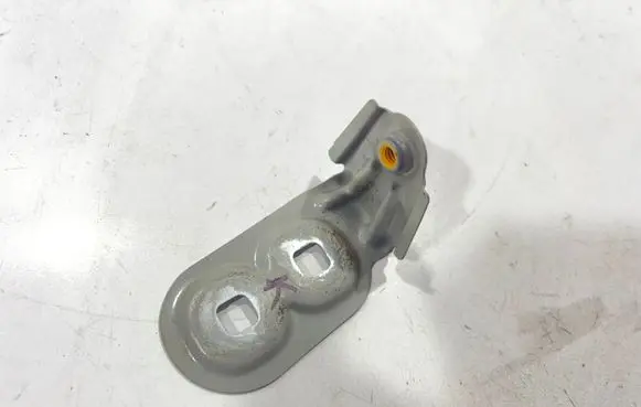 BMW 6 F06 Gran coupe Fender mounting bracket