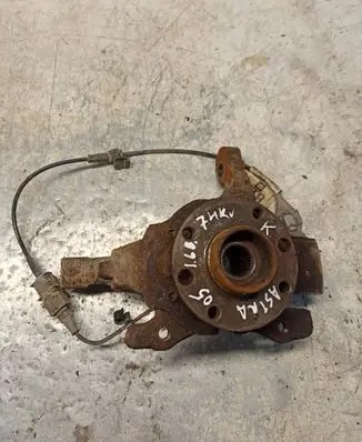 Opel Astra H Front wheel hub