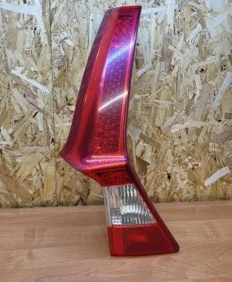 Tailgate rear/tail lights