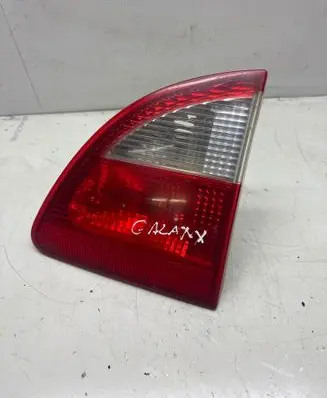 Tailgate rear/tail lights