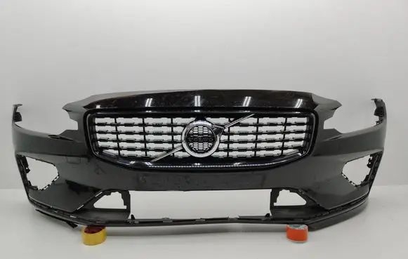 Volvo V60 Front bumper 31690530