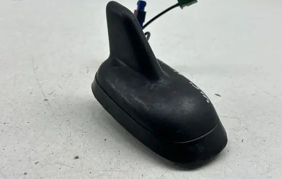 Volkswagen Jetta VI Aerial GPS antenna 3C0035507T