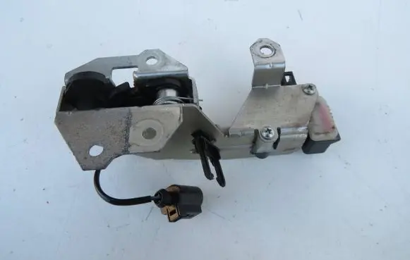 Porsche Cayenne (9PA) Tailgate window lock/catch/latch 7L0827506