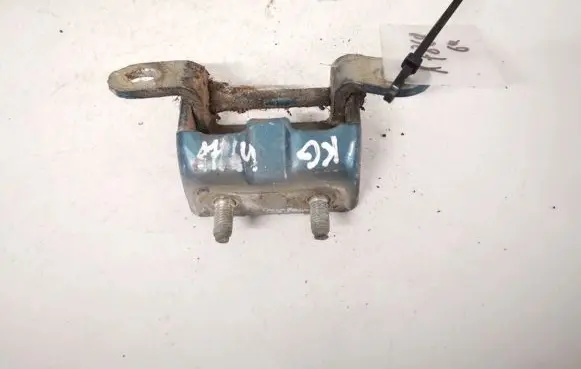 Nissan Primera Tailgate/trunk/boot hinge