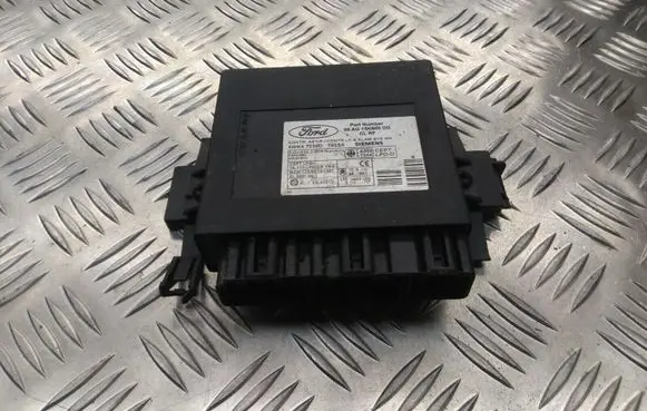 Ford Focus Comfort/convenience module 98AG15K600DD