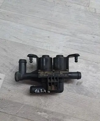 BMW 5 F10 F11 Coolant heater control valve 9119164 1147412200 130409