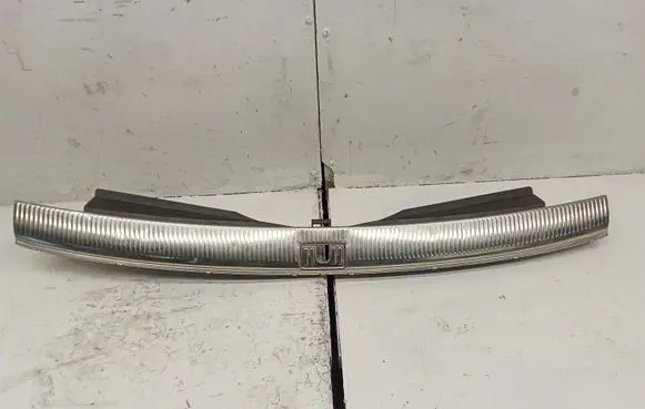 Audi Q7 4L Tailgate/boot lid lock trim 4L0864483 4L0864483A