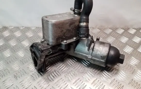 BMW 7 E65 E66 Oil filter mounting bracket 7788453
