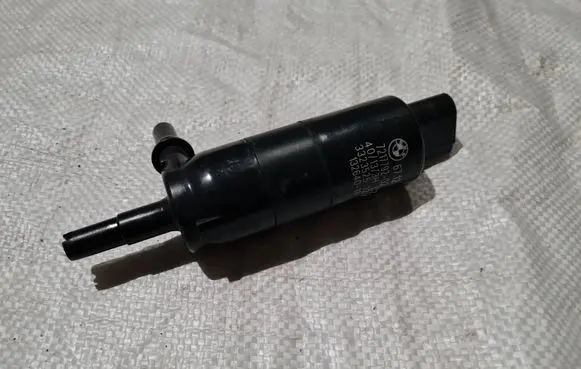 BMW 3 F30 F35 F31 Headlight washer pump 7217792