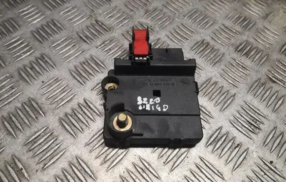 Mercedes-Benz S W220 Current control relay A0005401950 0005401950