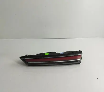 Opel Mokka B Tailgate rear/tail lights 9833944580