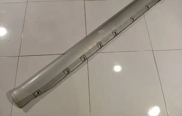 Pontiac Vibe Sill