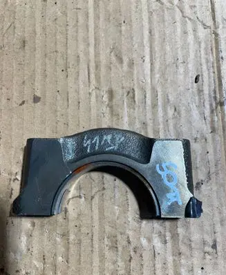 Volkswagen PASSAT B6 Crankshaft Holder 