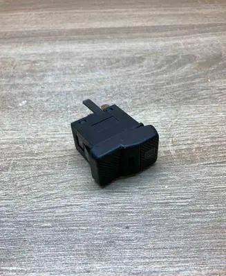 Volkswagen PASSAT B4 Windscreen/window heater switch 535959621