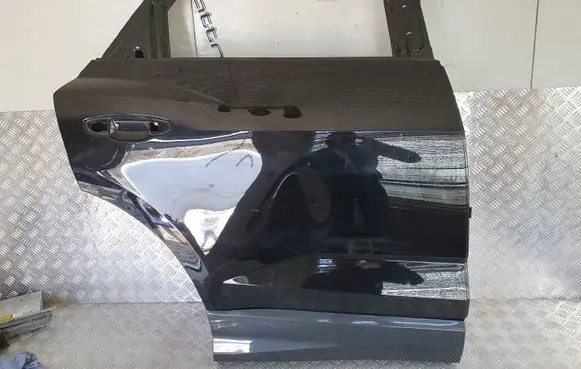 Audi Q3 F3 Rear door