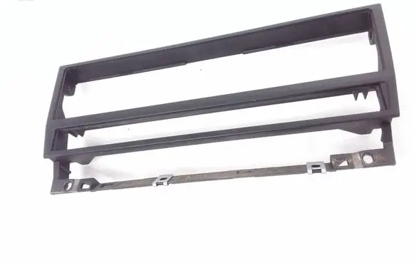 BMW 5 E39 Radio/GPS head unit trim 8247302