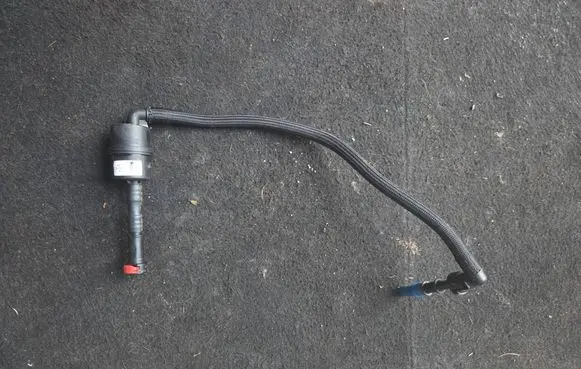 BMW X7 G07 Breather valve 8664237 10062021