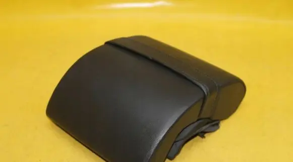 Volkswagen Phaeton Rear seat headrest
