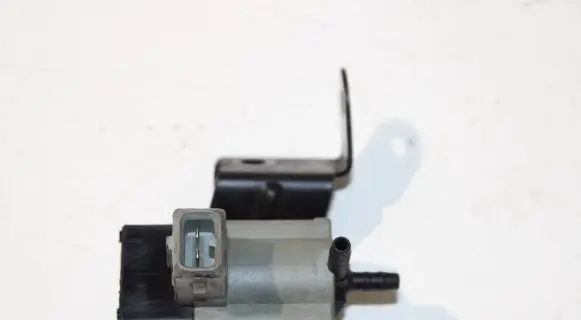 Hyundai ix35 Turbo solenoid valve 351202A450