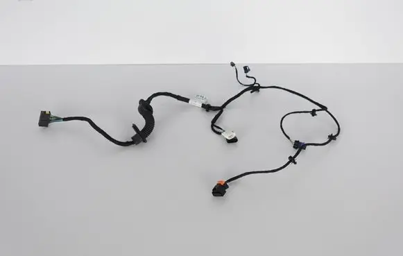 Iveco Daily 6th gen Front door wiring loom 5801767979