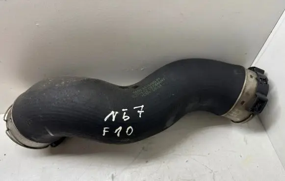 BMW 5 F10 F11 Intercooler hose/pipe 851650901