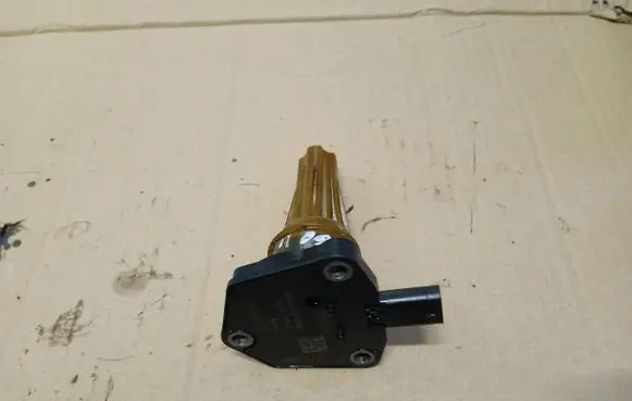 Volvo XC60 Oil level sensor 32139045