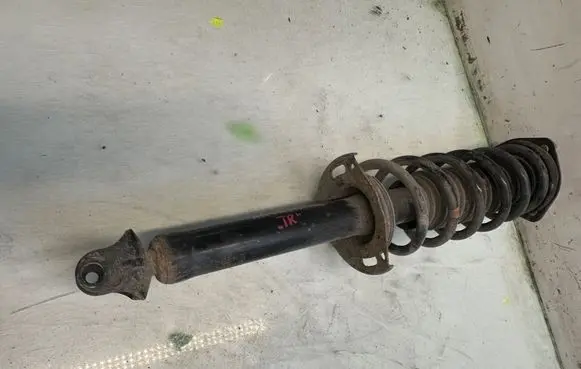Infiniti Q50 Rear shock absorber with coil spring 123123