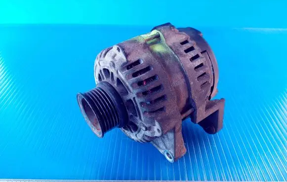 Chevrolet Cruze Generator/alternator 13502595 11E19