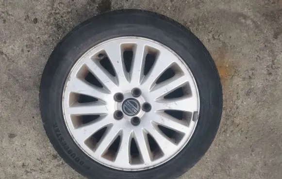 Volvo XC40 R17 alloy rim 