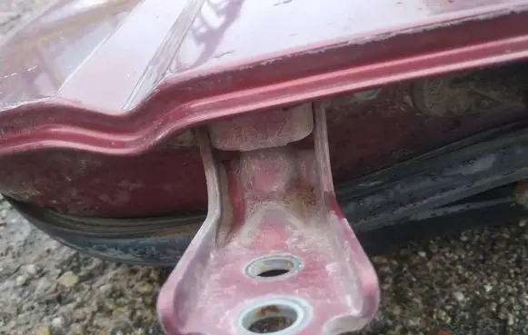 Subaru Forester SH Rear door lower hinge