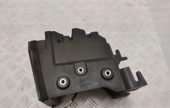 Volvo XC60 Battery tray 32244071