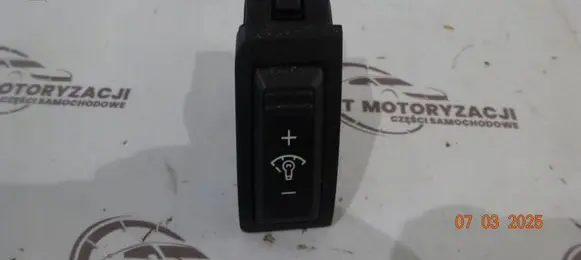 KIA Sorento Tailgate/trunk/boot open switch 
