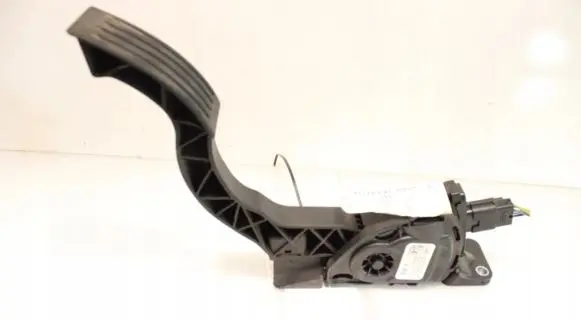 Ford Focus Accelerator throttle pedal