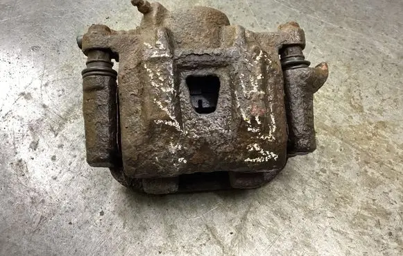 Toyota Avensis Verso Rear brake caliper