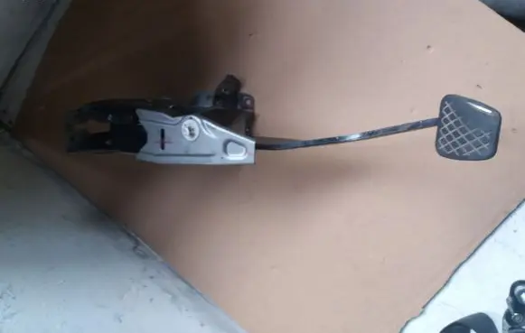 Honda FR-V Brake pedal ES28SC