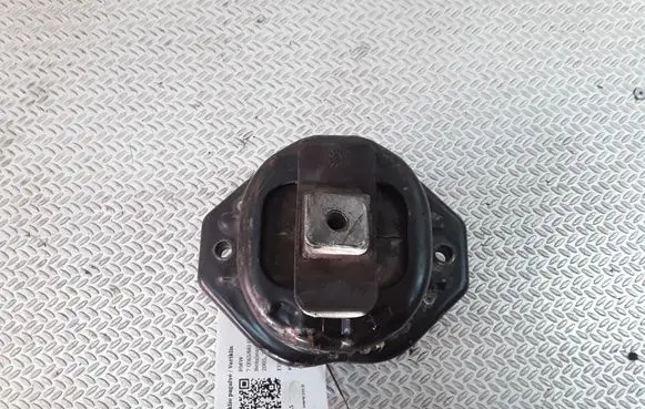 BMW 7 E65 E66 Engine mount bracket