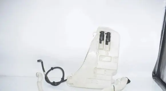 BMW 5 F10 F11 Windshield washer fluid reservoir/tank 7269669 61667269669 7203270