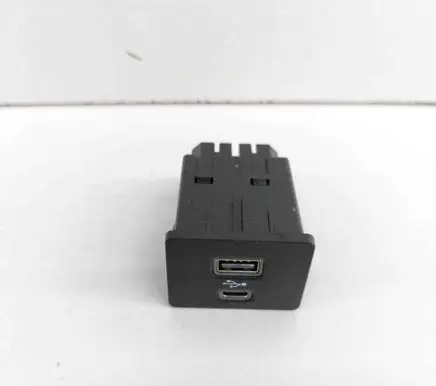Ford Mustang Mach-E USB socket connector ML3T14F014AC