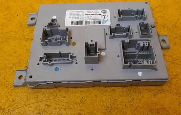 Mercedes-Benz C W205 SAM control unit A2229005914 A2229024813