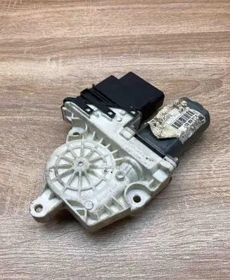 Seat Leon (1M) Rear door window regulator motor 1C0959811A