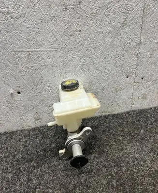 Volkswagen Touran III Master brake cylinder 5Q1611301C