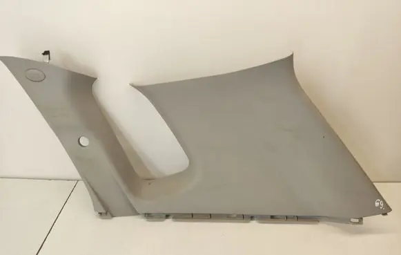 (D)pillar trim (top)